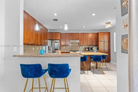 Купить виллу или дом в Катлер-Бей, Флорида 5 спален, 294.31м2, № 2043447 - фото 7