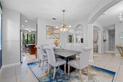 Купить виллу или дом в Катлер-Бей, Флорида 5 спален, 294.31м2, № 2043447 - фото 13