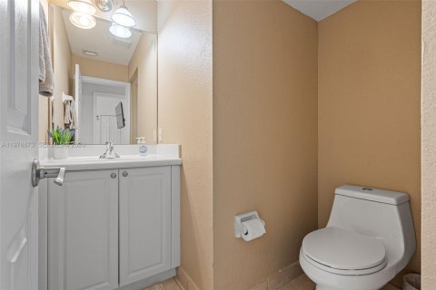 Купить виллу или дом в Катлер-Бей, Флорида 5 спален, 294.31м2, № 2043447 - фото 15