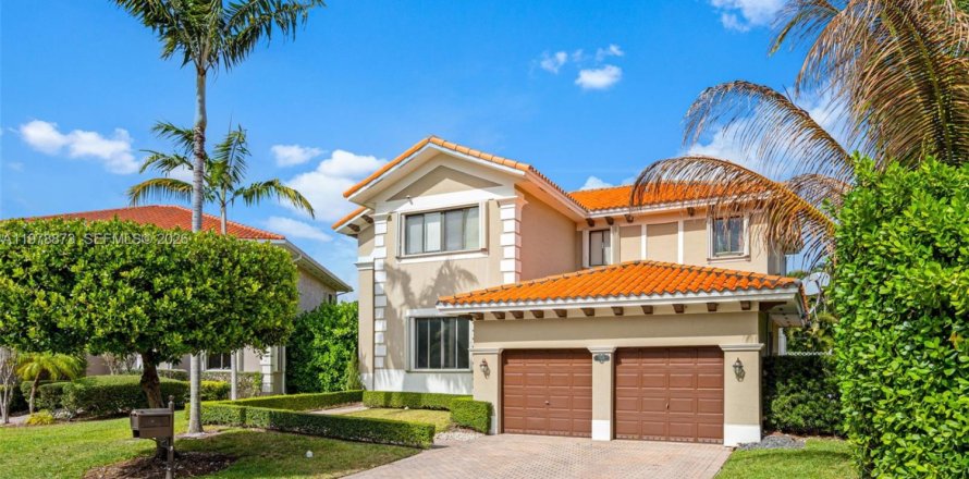 Дом в Катлер-Бей, Флорида 5 спален, 294.31м2 № 2043447