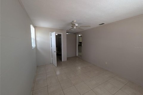 House in Holiday, Florida 4 bedrooms, 124.12 sq.m. № 2208007 - photo 16