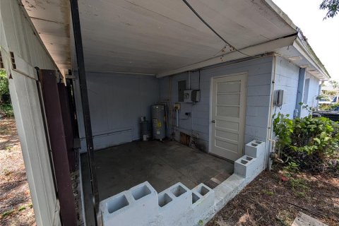 House in Holiday, Florida 4 bedrooms, 124.12 sq.m. № 2208007 - photo 19