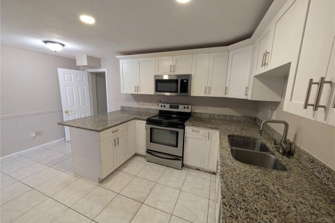 House in Holiday, Florida 4 bedrooms, 124.12 sq.m. № 2208007 - photo 7