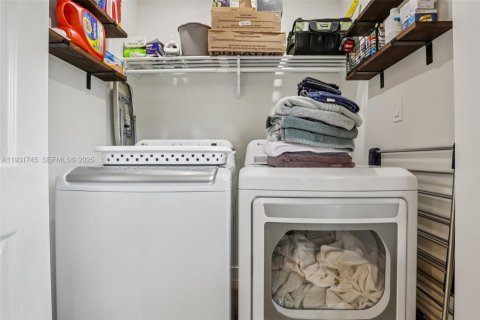 Снять в аренду кондоминиум в Дейви, Флорида 1 спальня, 74.79м2, № 1990664 - фото 24