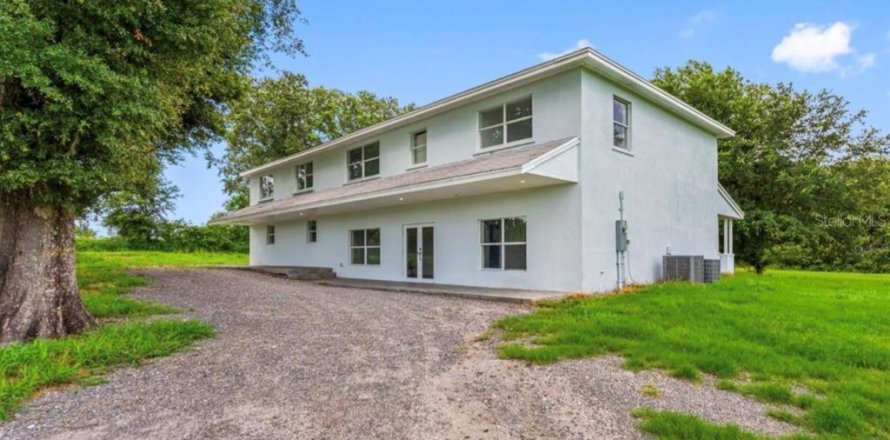 Villa ou maison à Bartow, Floride 6 chambres, 422.15 m2 № 2148580