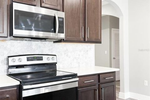 House in Winter Haven, Florida 4 bedrooms, 171.96 sq.m. № 1848081 - photo 5