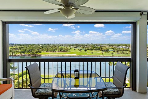 Condominio en North Palm Beach, Florida, 2 dormitorios № 2249660