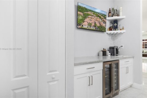 Adosado en venta en Pembroke Pines, Florida, 4 dormitorios, 213.68 m2 № 1933764 - foto 18