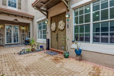 Adosado en venta en Pembroke Pines, Florida, 4 dormitorios, 213.68 m2 № 1933764 - foto 4