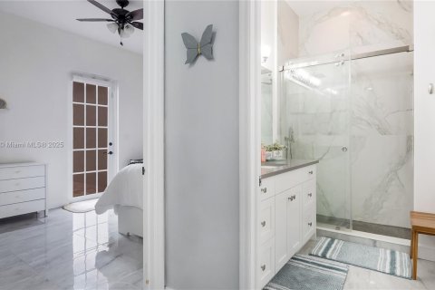 Adosado en venta en Pembroke Pines, Florida, 4 dormitorios, 213.68 m2 № 1933764 - foto 19