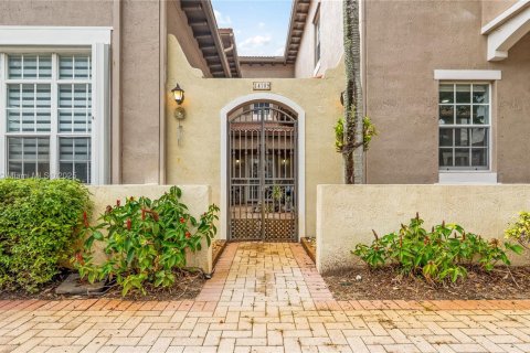 Adosado en venta en Pembroke Pines, Florida, 4 dormitorios, 213.68 m2 № 1933764 - foto 3