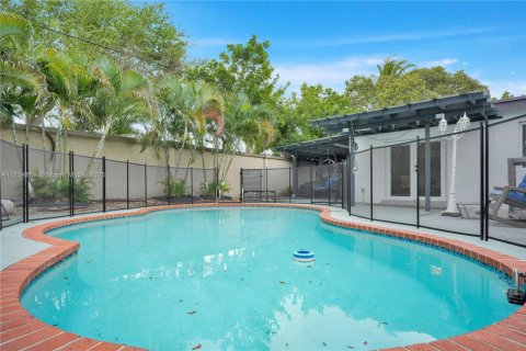House in North Miami Beach, Florida 4 bedrooms, 200.85 sq.m. № 1860606 - photo 27
