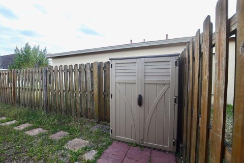 House in Fort Pierce, Florida 4 bedrooms, 125.7 sq.m. № 1146132 - photo 1