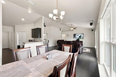 House in Brooksville, Florida 4 bedrooms, 163.69 sq.m. № 2222681 - photo 28