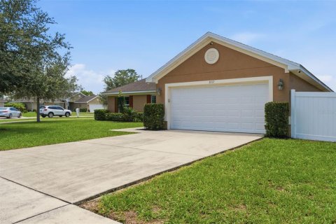 House in Brooksville, Florida 4 bedrooms, 163.69 sq.m. № 2222681 - photo 3