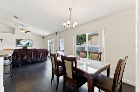 House in Brooksville, Florida 4 bedrooms, 163.69 sq.m. № 2222681 - photo 26