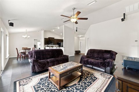 House in Brooksville, Florida 4 bedrooms, 163.69 sq.m. № 2222681 - photo 30