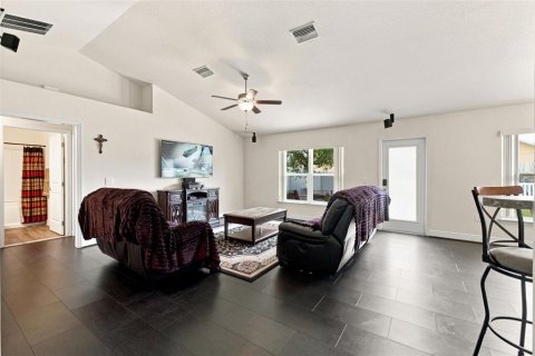 House in Brooksville, Florida 4 bedrooms, 163.69 sq.m. № 2222681 - photo 9