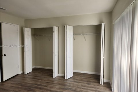 Copropriété à louer à Miami, Floride: 2 chambres, 140.47 m2 № 2028478 - photo 16