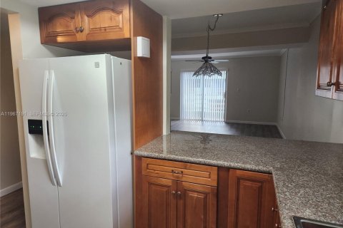 Copropriété à louer à Miami, Floride: 2 chambres, 140.47 m2 № 2028478 - photo 11