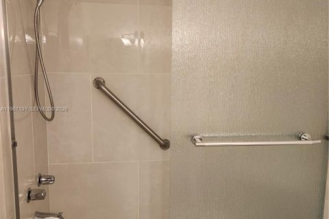 Copropriété à louer à Miami, Floride: 2 chambres, 140.47 m2 № 2028478 - photo 19