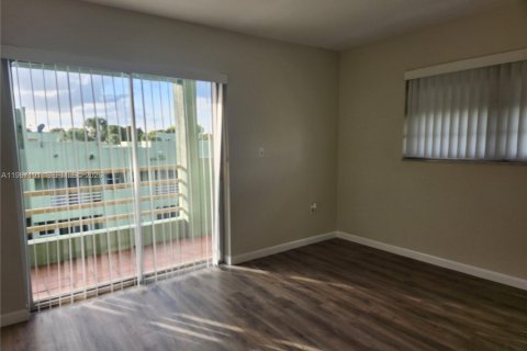 Copropriété à louer à Miami, Floride: 2 chambres, 140.47 m2 № 2028478 - photo 21