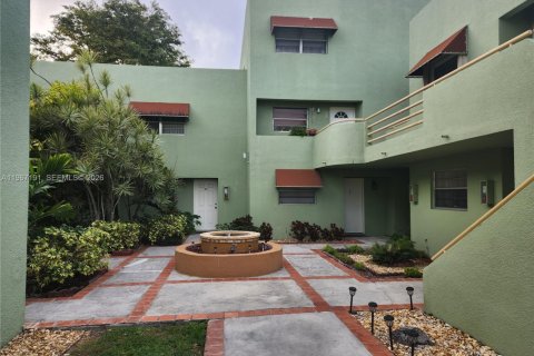 Copropriété à louer à Miami, Floride: 2 chambres, 140.47 m2 № 2028478 - photo 5
