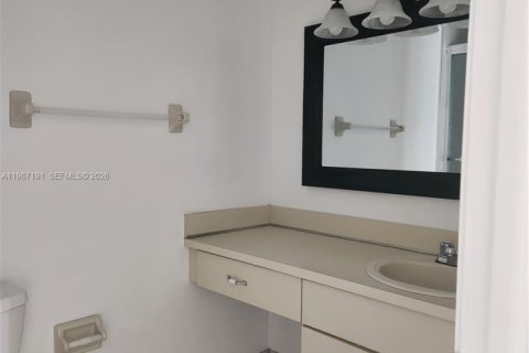 Copropriété à louer à Miami, Floride: 2 chambres, 140.47 m2 № 2028478 - photo 18