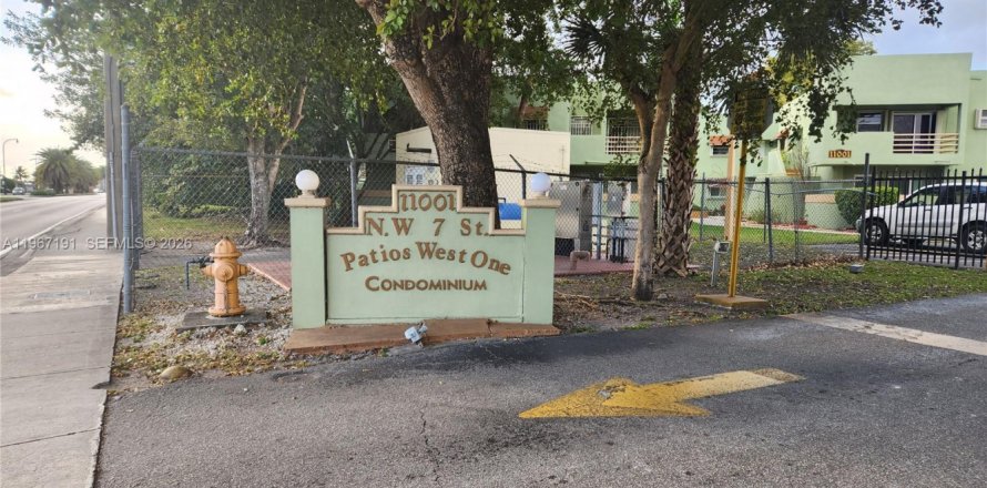 Condo à Miami, Floride, 2 chambres  № 2028478