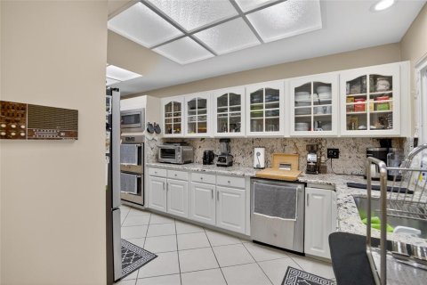 Casa en venta en Brandon, Florida, 4 dormitorios, 329.15 m2 № 2201873 - foto 16