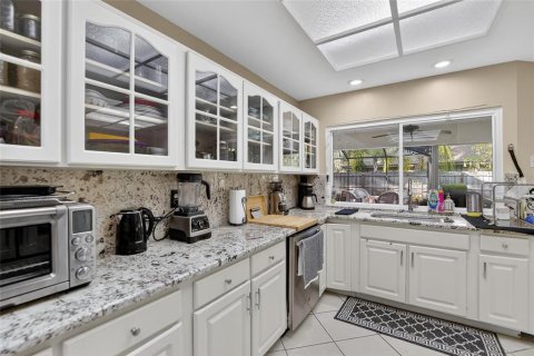 Casa en venta en Brandon, Florida, 4 dormitorios, 329.15 m2 № 2201873 - foto 15
