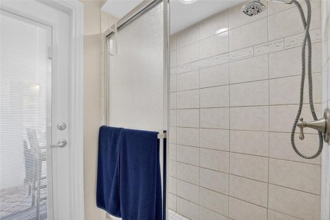 Casa en venta en Brandon, Florida, 4 dormitorios, 329.15 m2 № 2201873 - foto 29
