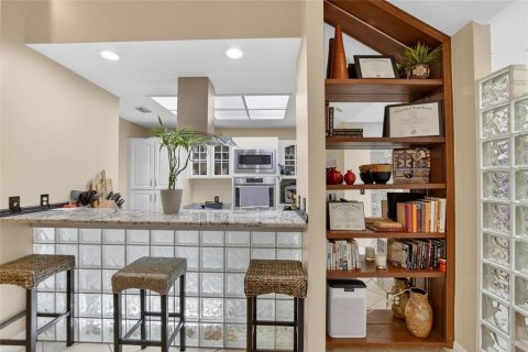 Casa en venta en Brandon, Florida, 4 dormitorios, 329.15 m2 № 2201873 - foto 18
