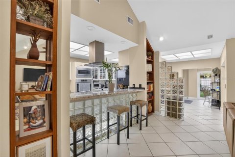 Casa en venta en Brandon, Florida, 4 dormitorios, 329.15 m2 № 2201873 - foto 19