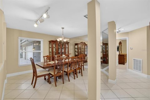 Casa en venta en Brandon, Florida, 4 dormitorios, 329.15 m2 № 2201873 - foto 11