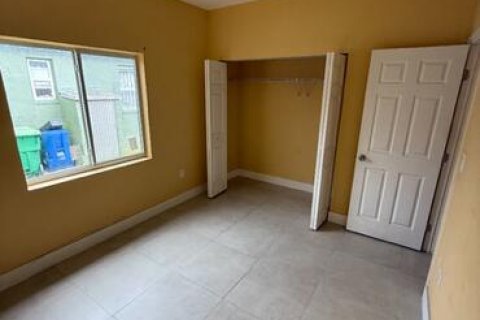 Villa ou maison à louer à Miami, Floride: 3 chambres, 116.87 m2 № 2084938 - photo 3