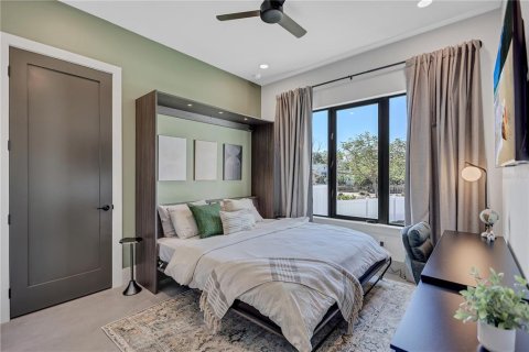 House in Sarasota, Florida 5 bedrooms, 280.75 sq.m. № 2206752 - photo 20