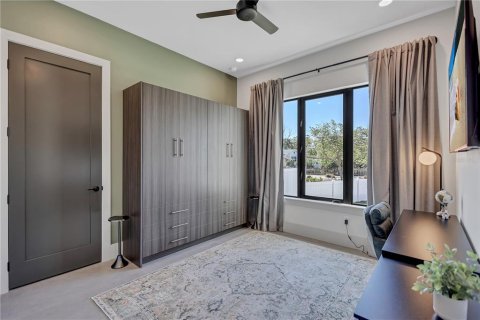 House in Sarasota, Florida 5 bedrooms, 280.75 sq.m. № 2206752 - photo 19