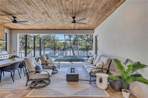 House in Sarasota, Florida 5 bedrooms, 280.75 sq.m. № 2206752 - photo 29