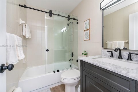 Villa ou maison à louer à Miami, Floride: 3 chambres № 2026923 - photo 11