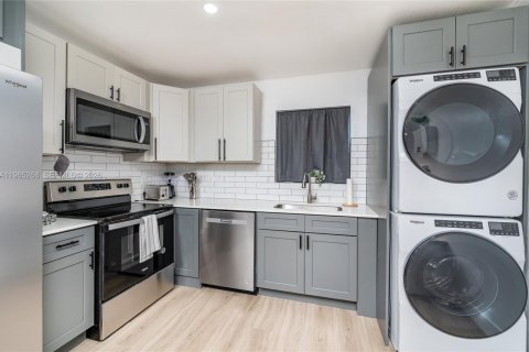 Villa ou maison à louer à Miami, Floride: 3 chambres № 2026923 - photo 8