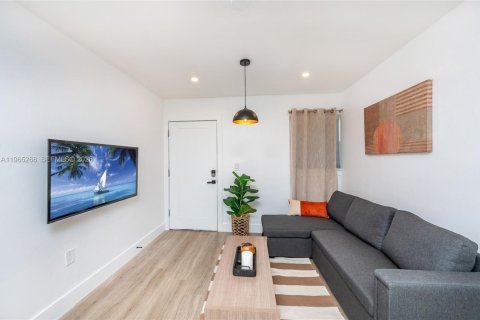 Villa ou maison à louer à Miami, Floride: 3 chambres № 2026923 - photo 5