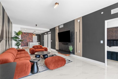 Condo in Miami, Florida, 2 bedrooms № 2253147 - photo 7