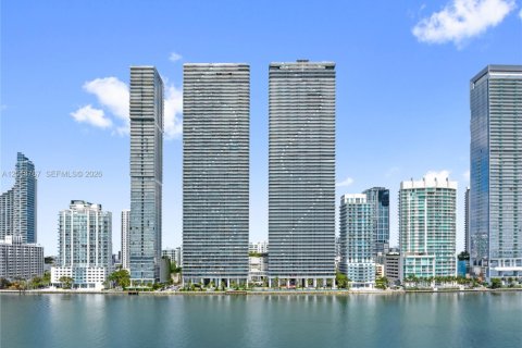 Condo in Miami, Florida, 2 bedrooms № 2253147 - photo 28