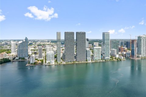 Condo in Miami, Florida, 2 bedrooms № 2253147 - photo 29