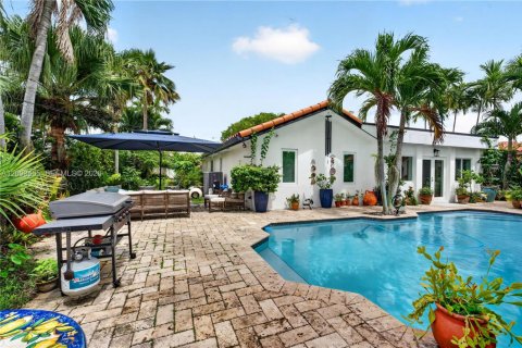 Casa en venta en Miami, Florida, 3 dormitorios, 176.7 m2 № 2381574 - foto 9