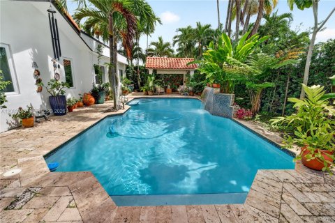 Casa en venta en Miami, Florida, 3 dormitorios, 176.7 m2 № 2381574 - foto 11