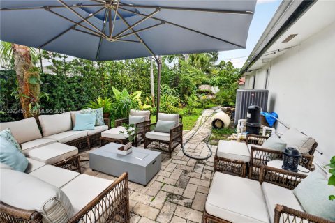 Casa en venta en Miami, Florida, 3 dormitorios, 176.7 m2 № 2381574 - foto 15