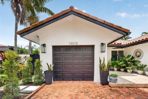 Casa en venta en Miami, Florida, 3 dormitorios, 176.7 m2 № 2381574 - foto 7