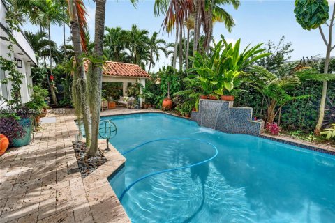 Casa en venta en Miami, Florida, 3 dormitorios, 176.7 m2 № 2381574 - foto 10